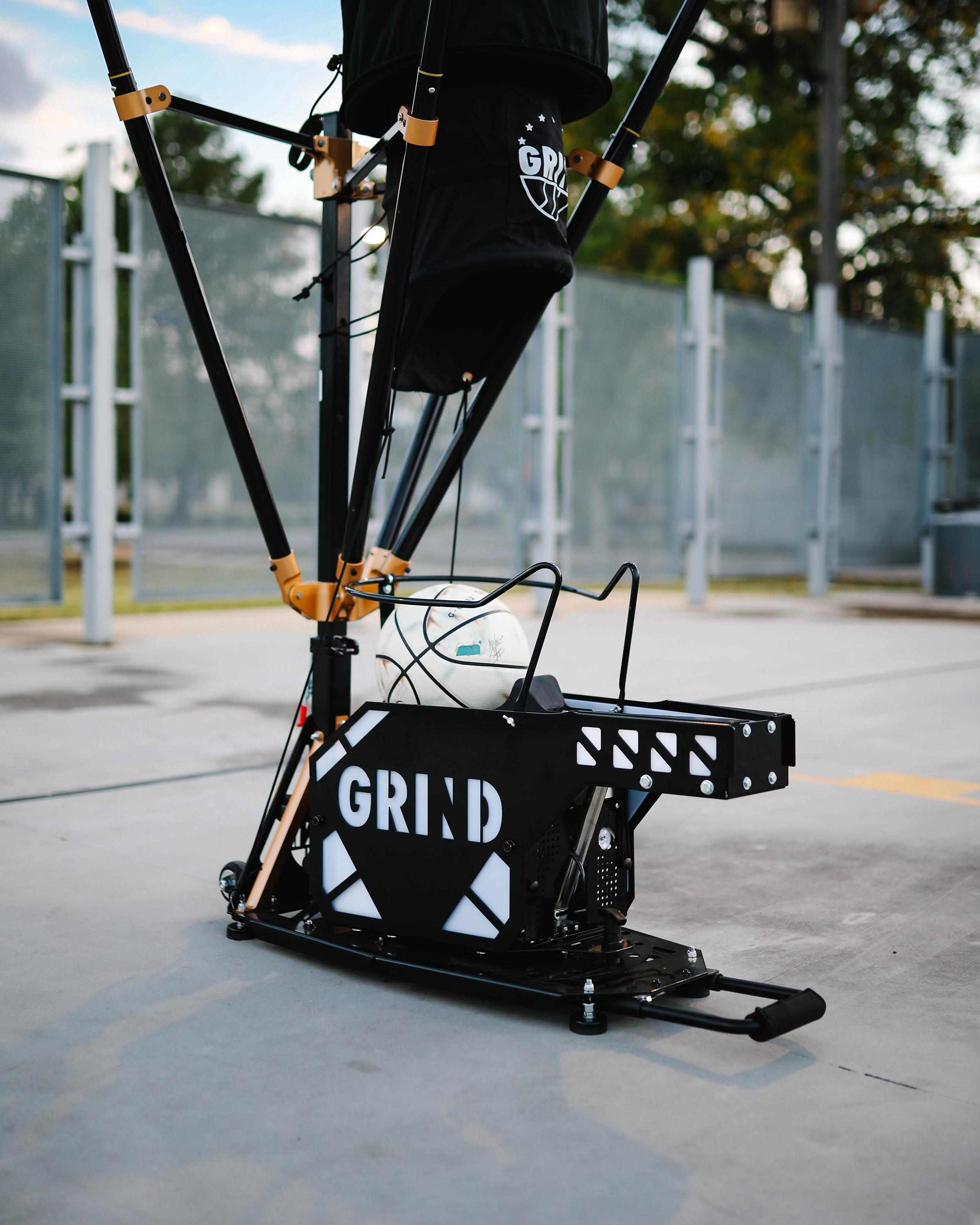 GRIND Indoor/Outdoor Basketball | "Eastside Train"